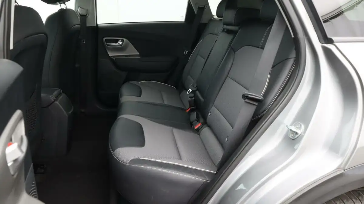2022-kia-niro-ev-e-2-big-16