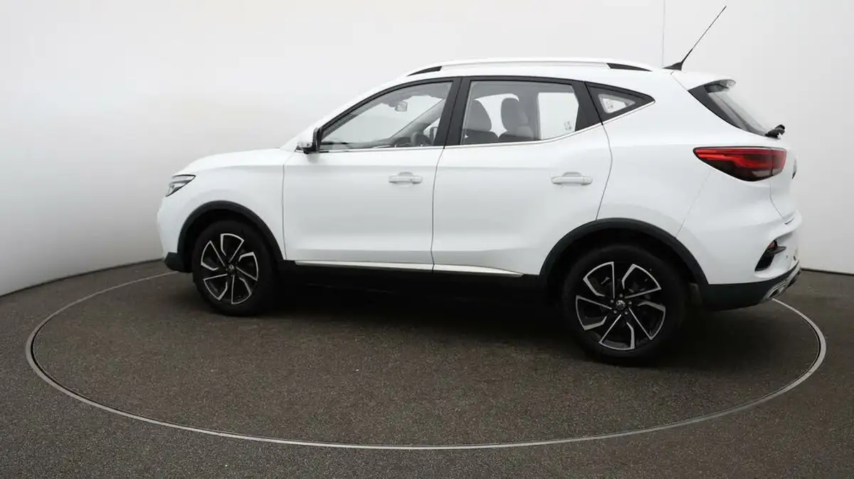 2022-mg-zs-suv-10t-gdi-exclusive-big-40
