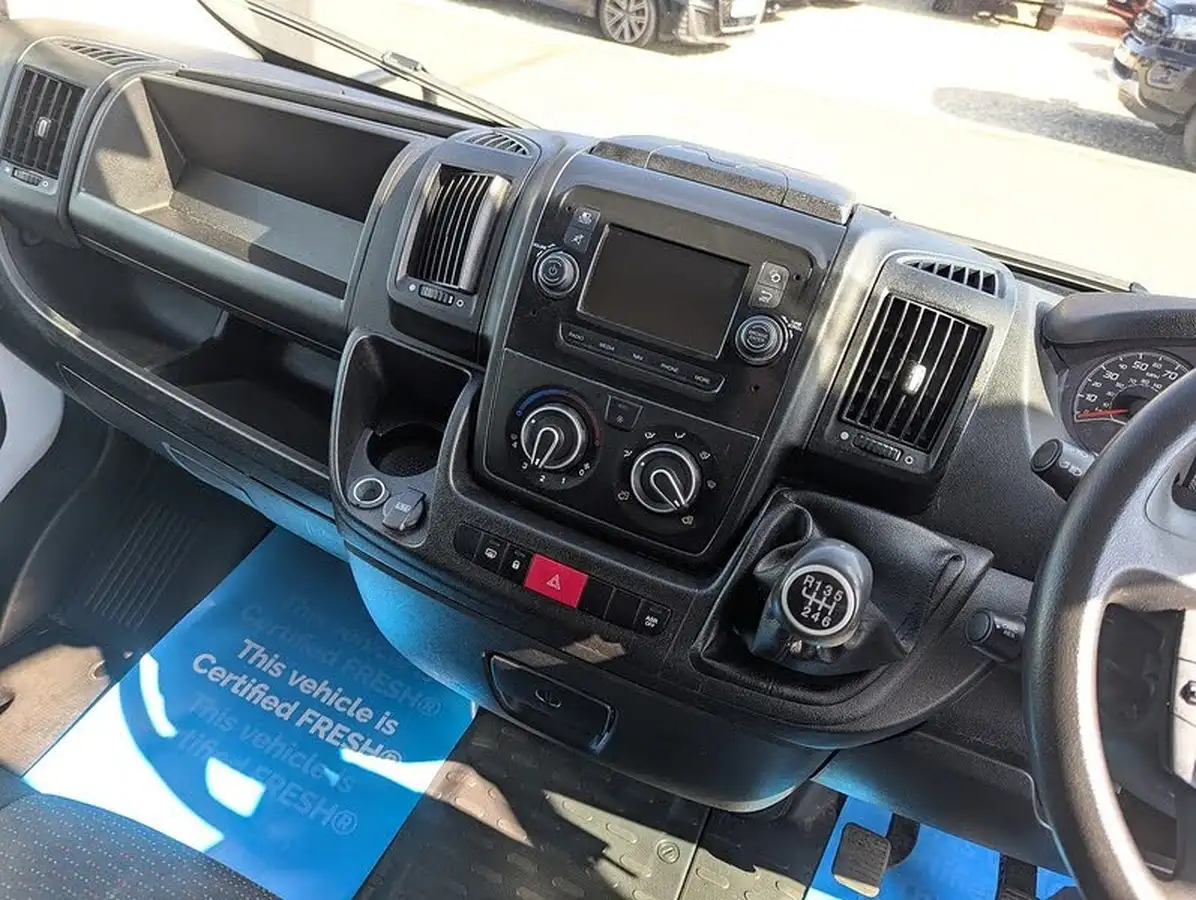 2022-peugeot-boxer-22-bluehdi-professional-435-l4-h2-big-23