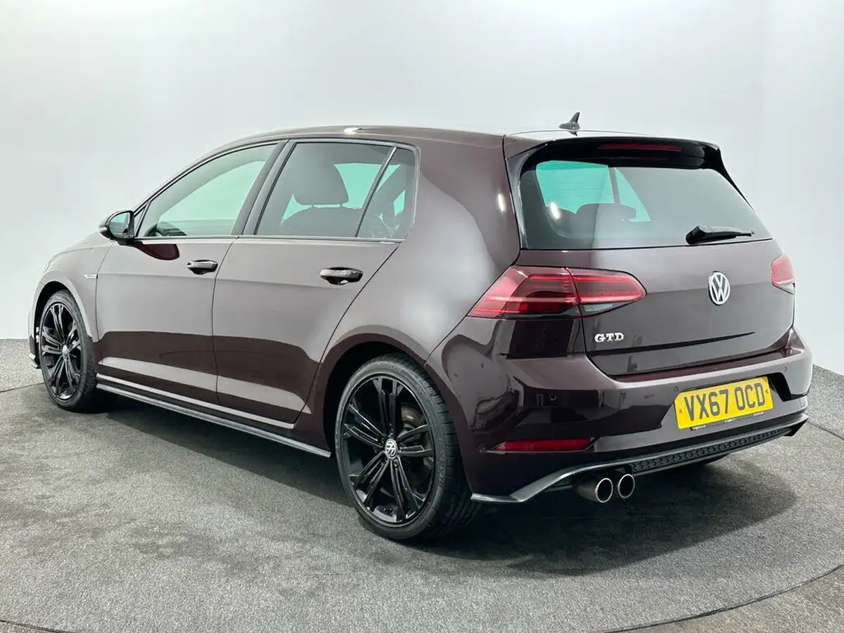 2017-volkswagen-golf-20tdi-gtd-ss-hatchback-5d-big-4