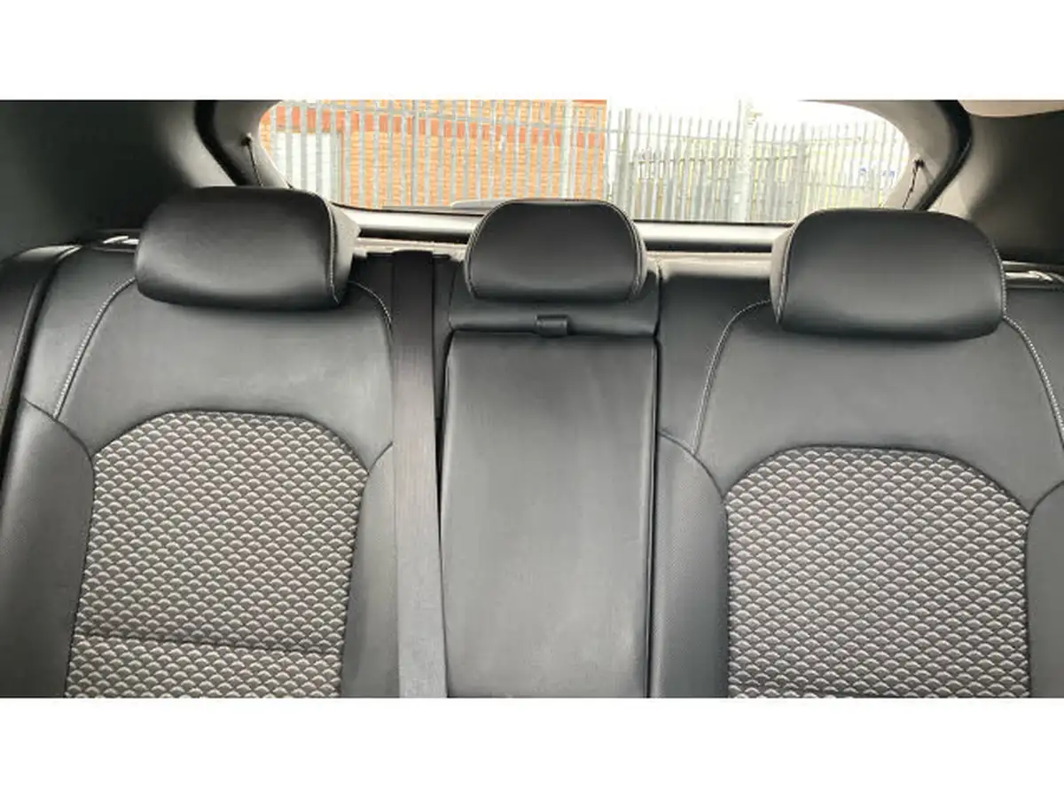 2022-kia-xceed-15-t-gdi-3-big-14