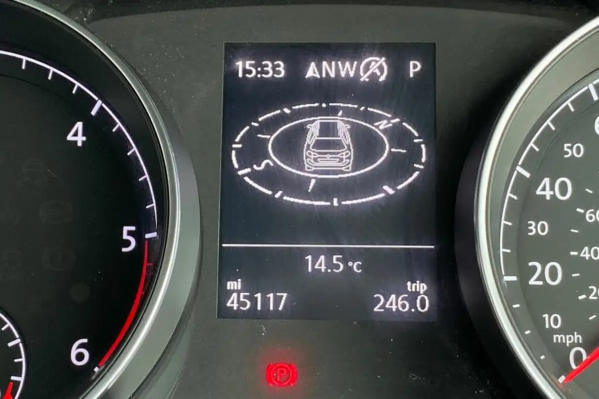 2018-volkswagen-golf-20tdi-gt-estate-5d-dsg-big-46