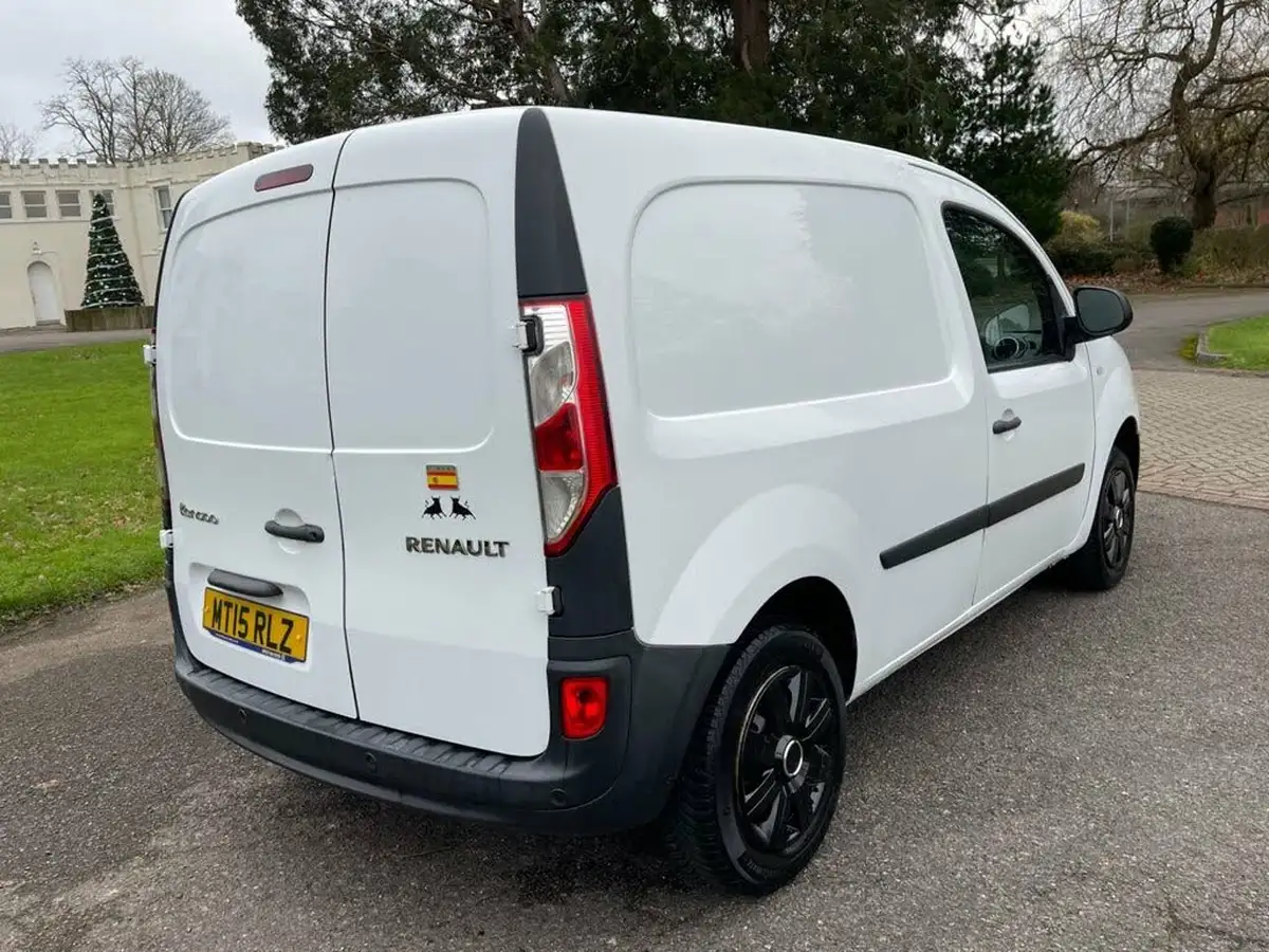 2015-renault-kangoo-15td-ml19-dci-75-energy-panel-big-6