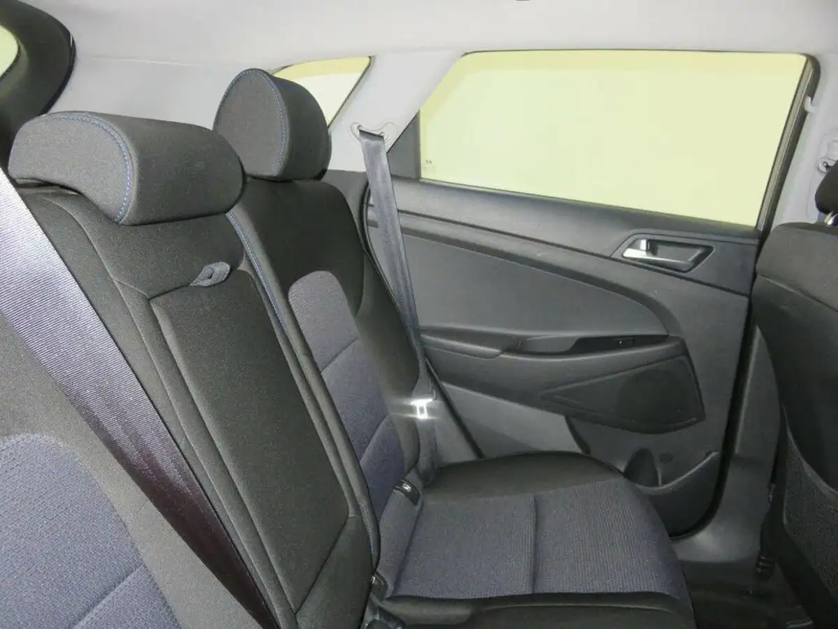 2016-hyundai-tucson-17crdi-blue-drive-se-116ps-big-37