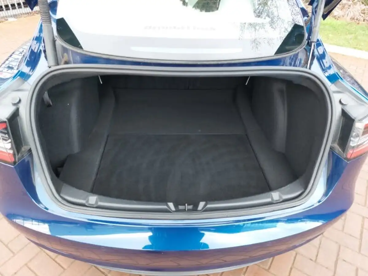2021-tesla-model-3-e-long-range-awd-big-7