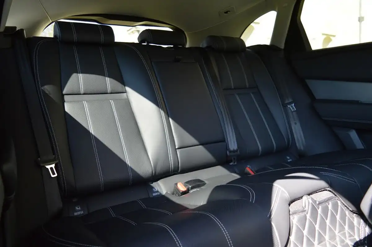 2018-land-rover-range-rover-velar-20-p250-r-dynamic-se-ss-big-19