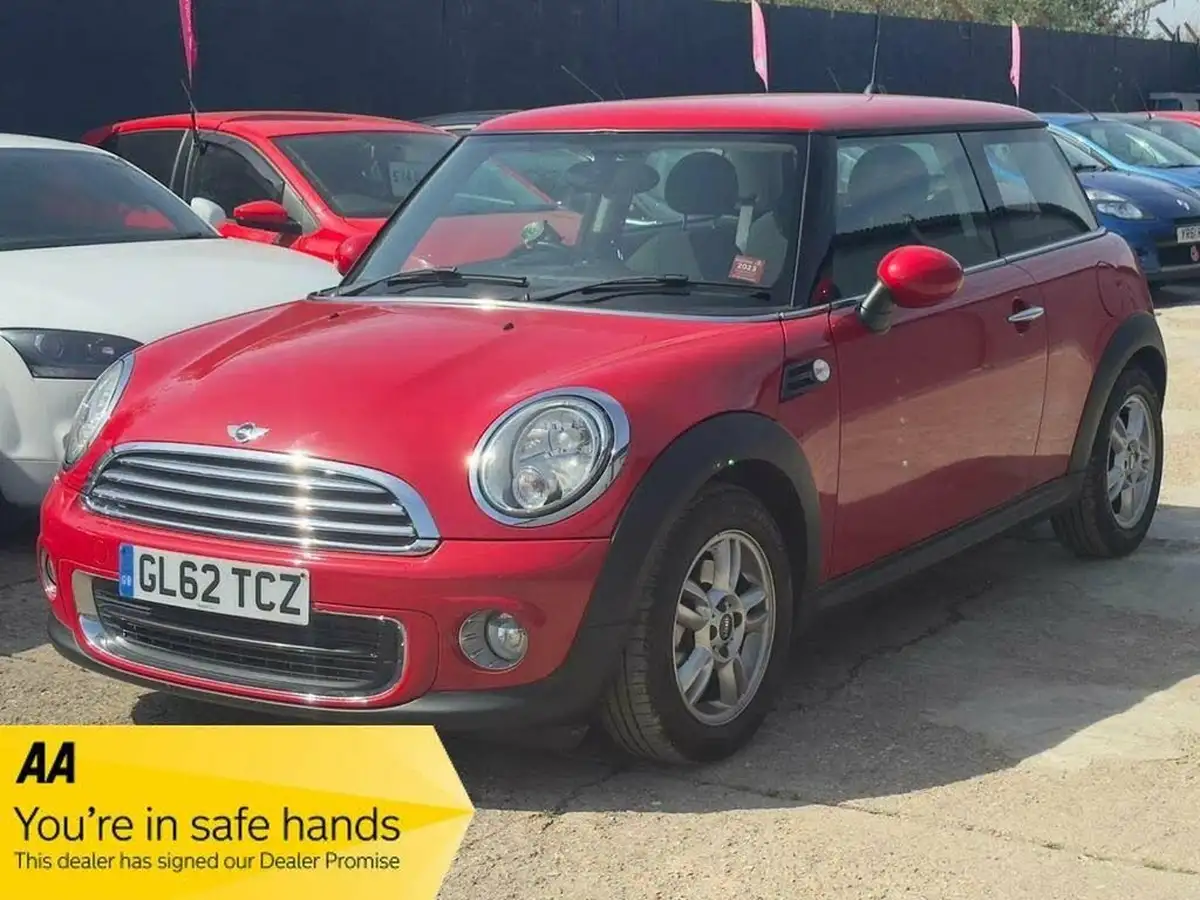 2013-mini-cooper-16-one-98bhp-sport-chili-hatchback-3d-big-3