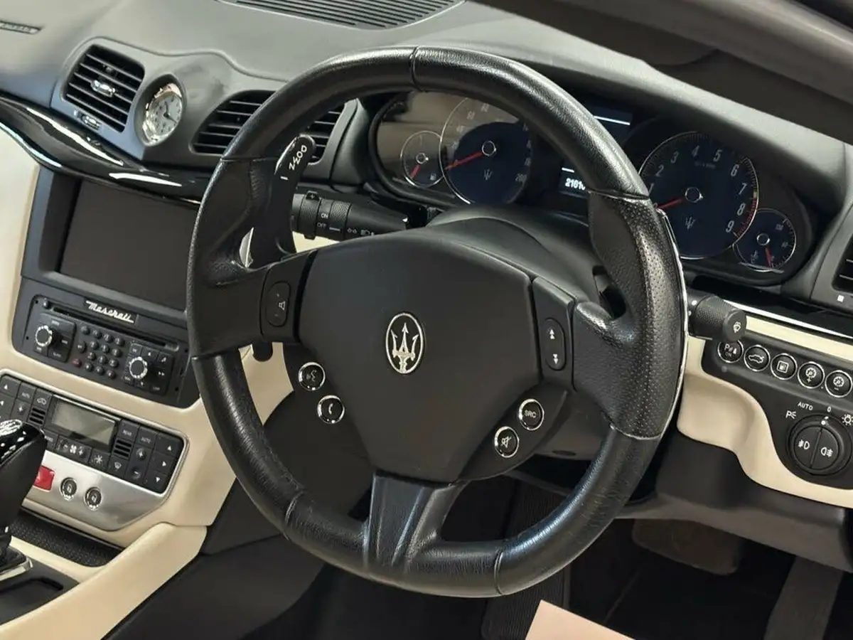 2016-maserati-granturismo-42-big-36
