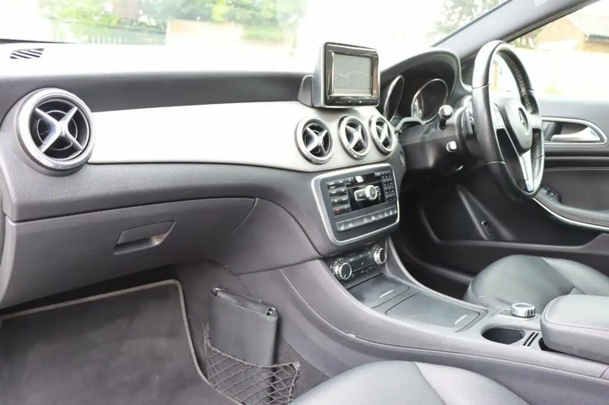 2014-mercedes-benz-gla-class-21cdi-se-premium-170bhp-220-4matic-7g-dct-big-20