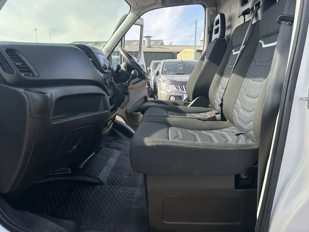 2021-iveco-daily-s-class-23td-35s14v-business-3520mm-h2-136pseu6dt-big-5