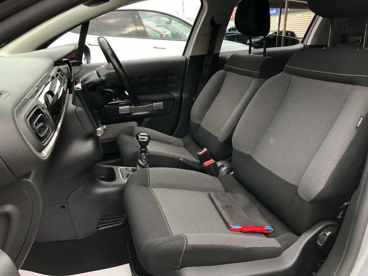 2018-citroen-c3-12-puretech-flair-110ps-ss-big-29