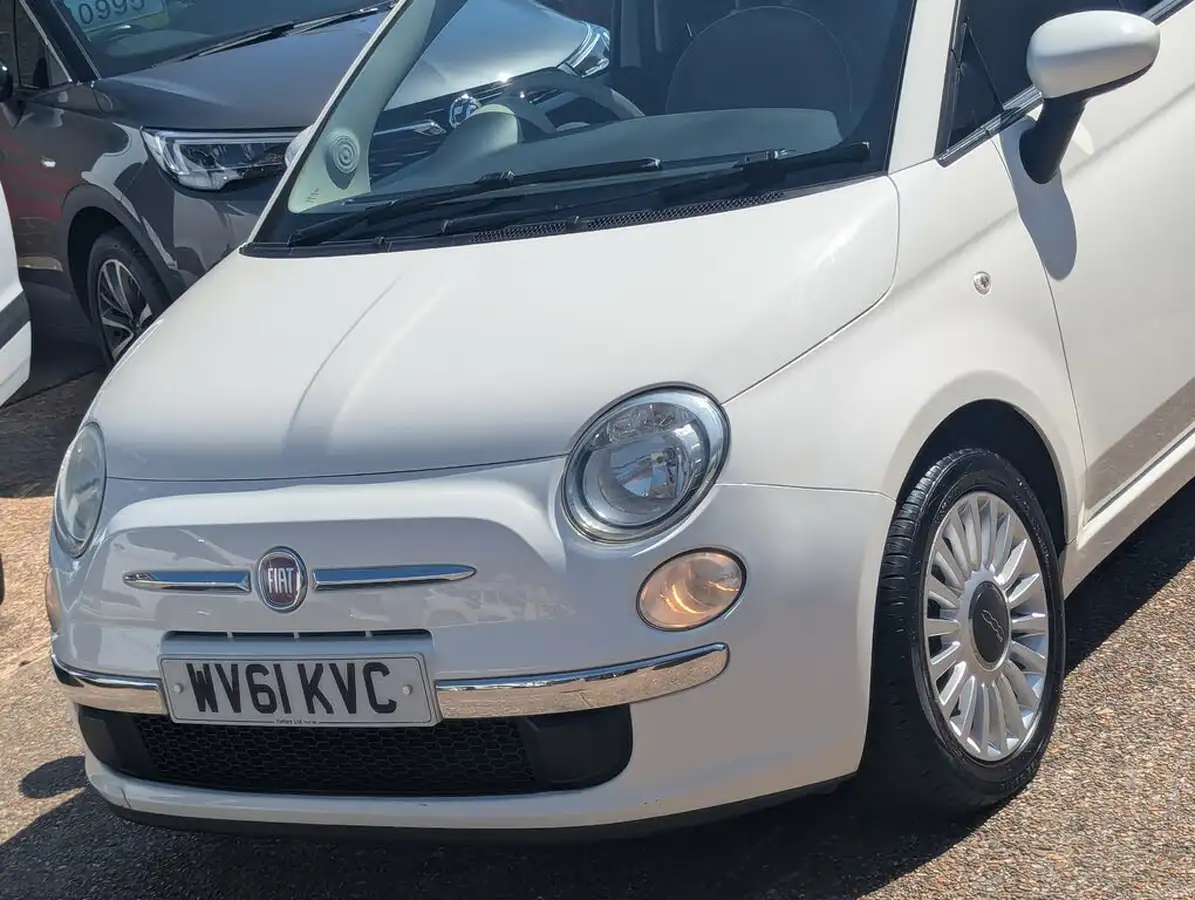 2011-fiat-500-12-lounge-big-23