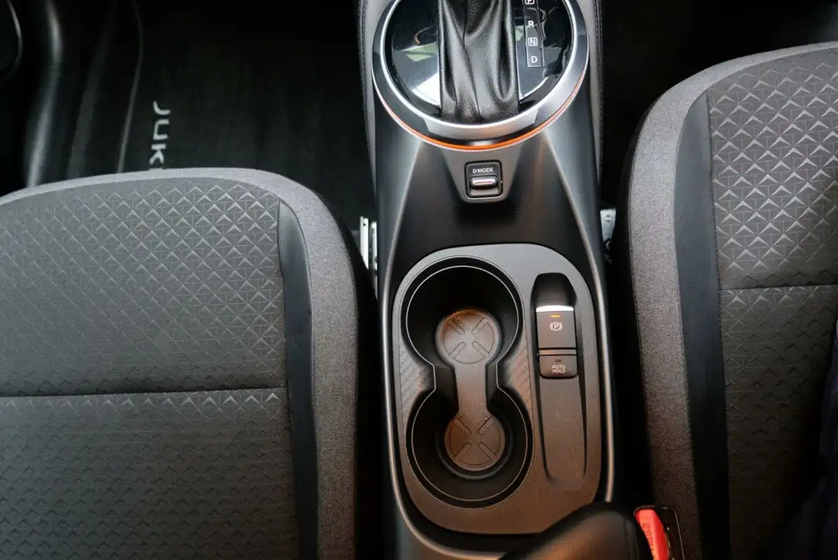 2024-nissan-juke-10-dig-t-n-connecta-dct-big-19