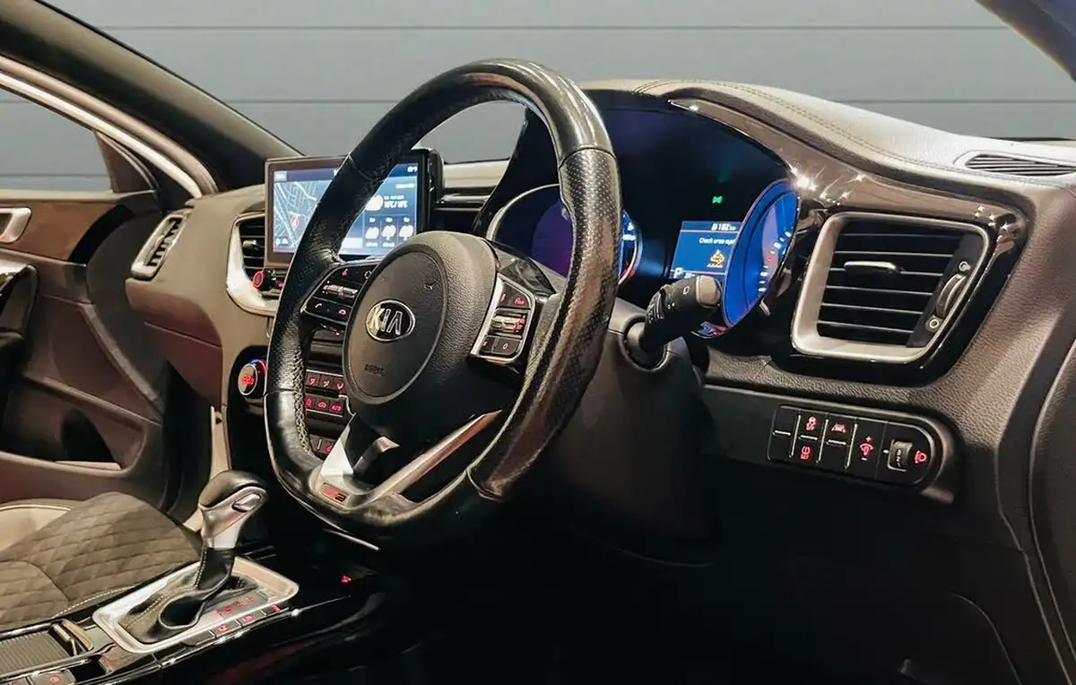 2020-kia-pro-ceed-16crdi-gt-line-dct-big-25