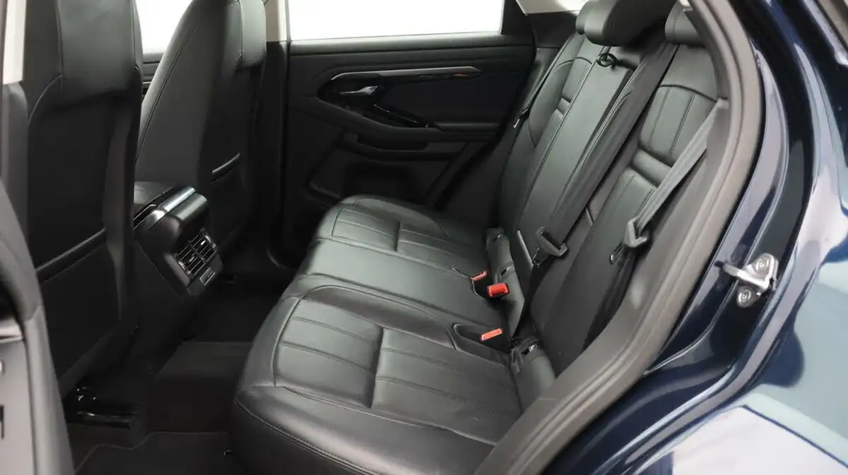 2021-land-rover-range-rover-evoque-15-p300e-se-big-16