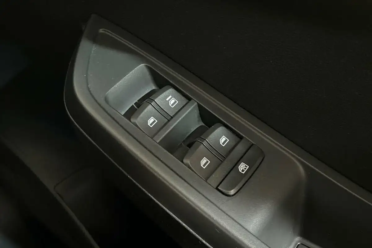 2022-mg-mg3-15-vti-tech-exclusive-nav-big-34