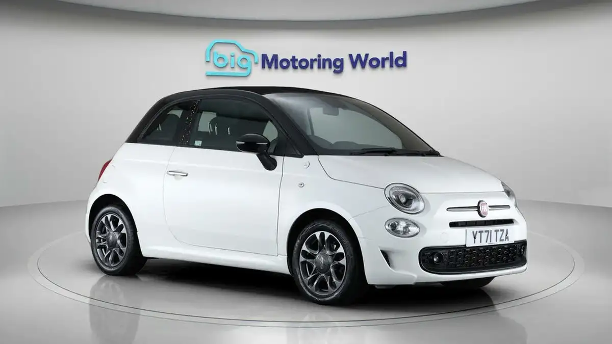 2021-fiat-500c-10-hey-google-big-0