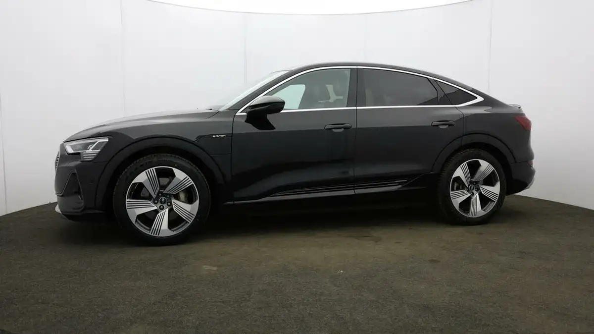 2021-audi-e-tron-50e-s-line-sportback-big-26