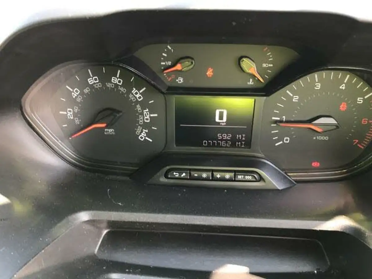 2021-peugeot-partner-15-bluehdi-950-professional-100ps-eu6dt-long-panel-big-14