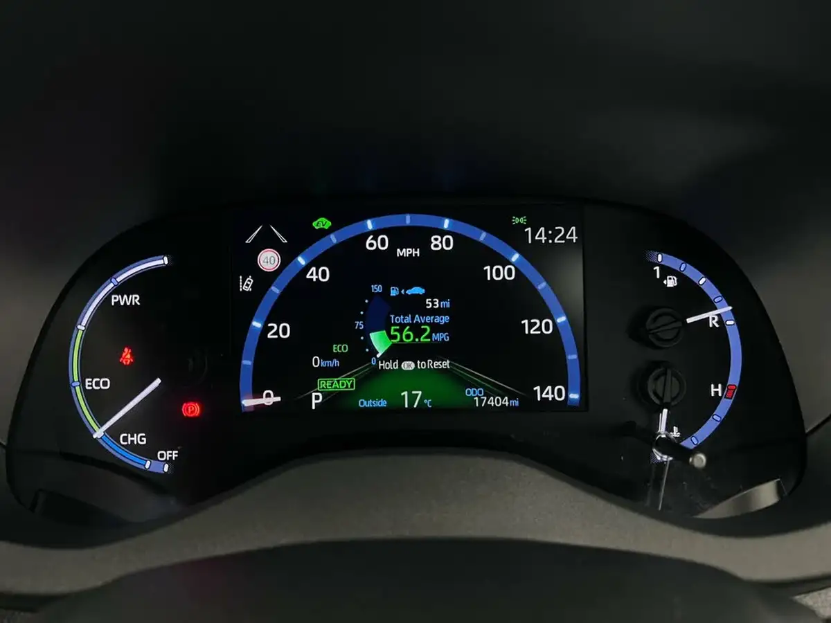 2023-toyota-yaris-cross-15-vvt-i-excel-awd-i-big-17