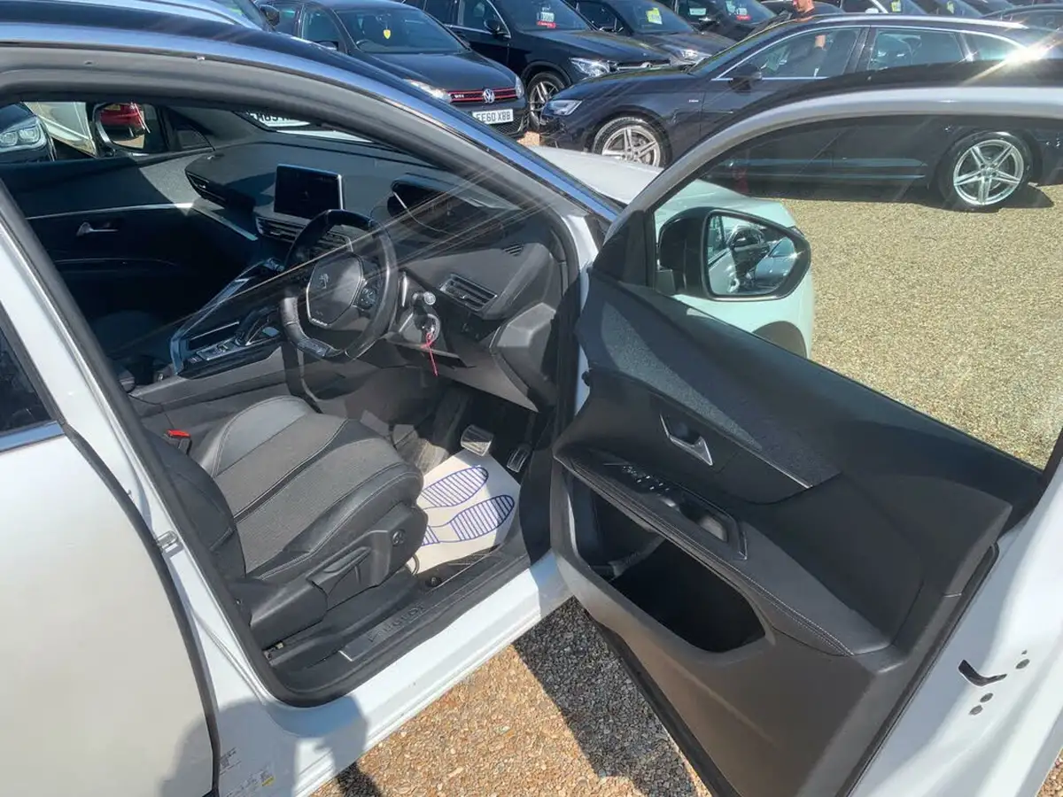 2018-peugeot-5008-suv-16-puretech-gt-line-big-8