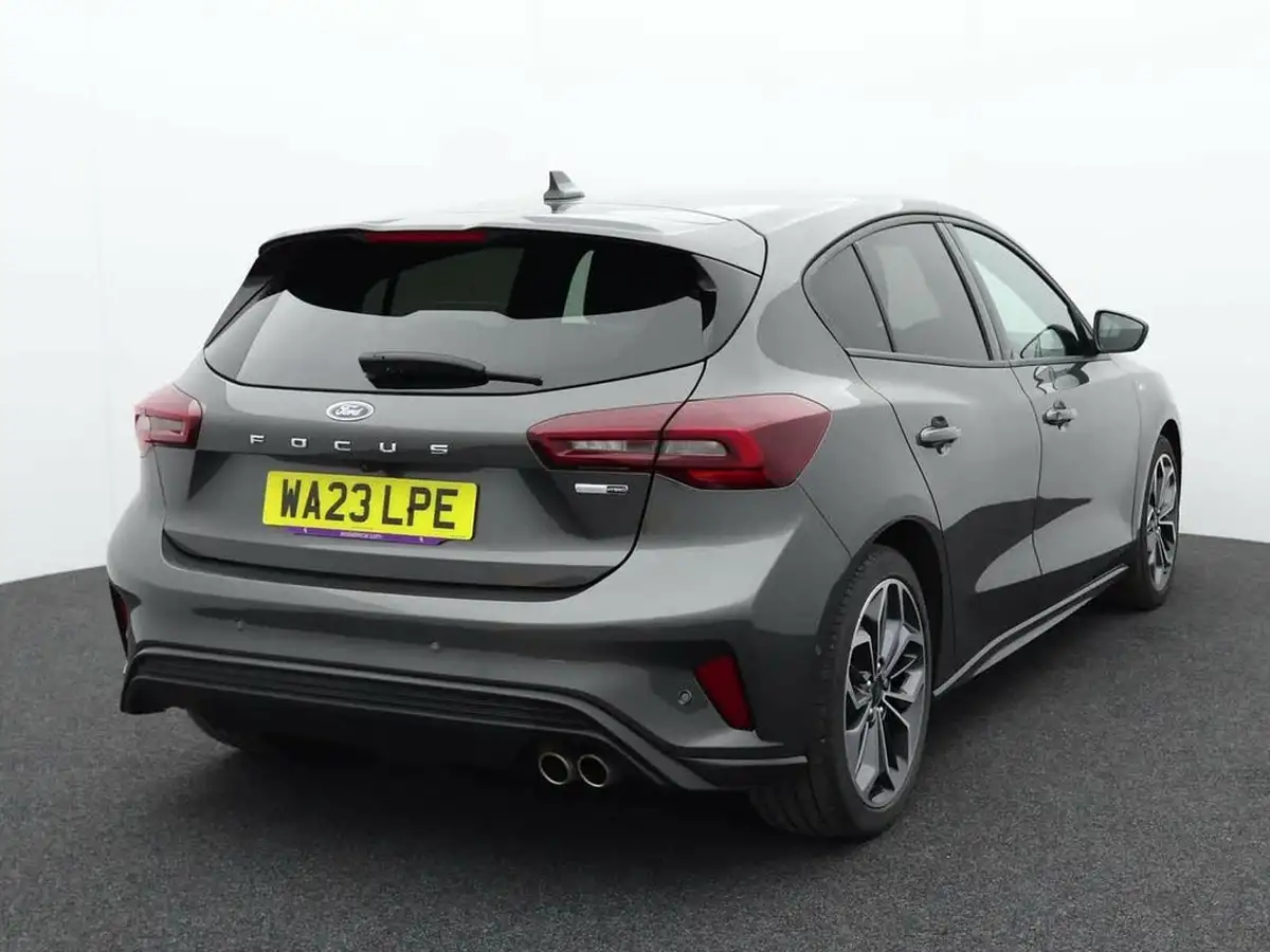 2023-ford-focus-10t-st-line-x-125ps-hybrid-mhev-hatchback-powershift-big-4