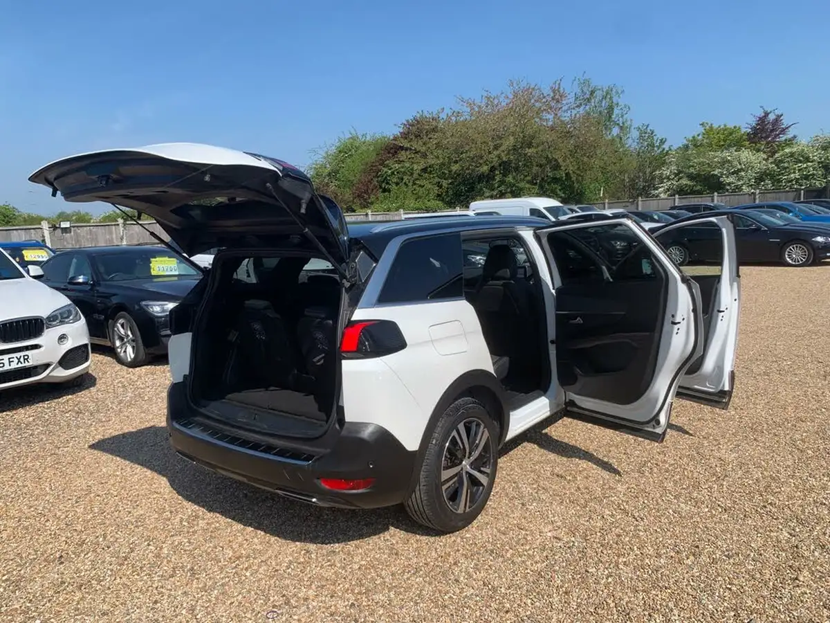 2018-peugeot-5008-suv-16-puretech-gt-line-big-60