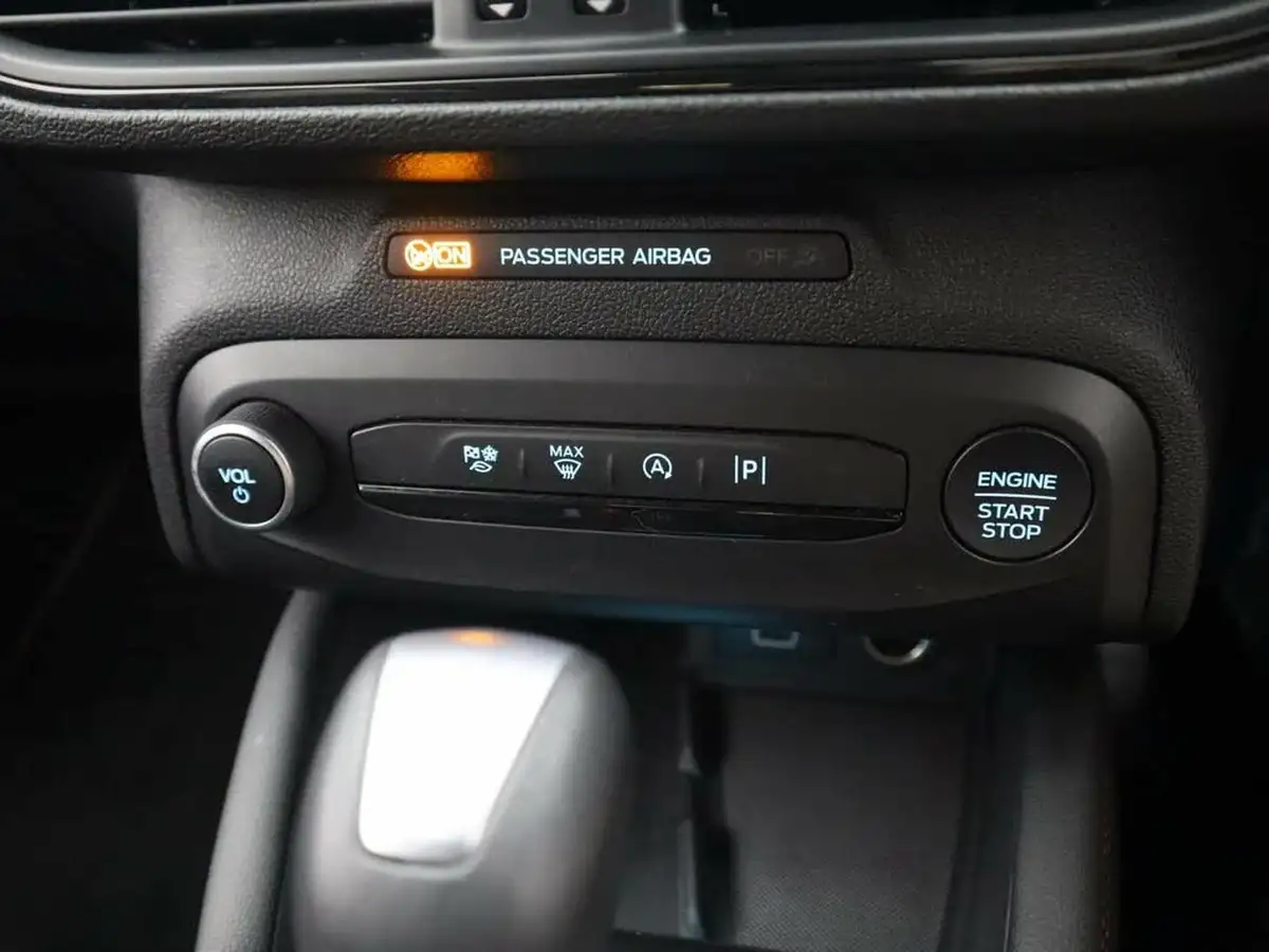 2023-ford-focus-10t-st-line-x-125ps-hybrid-mhev-hatchback-powershift-big-19