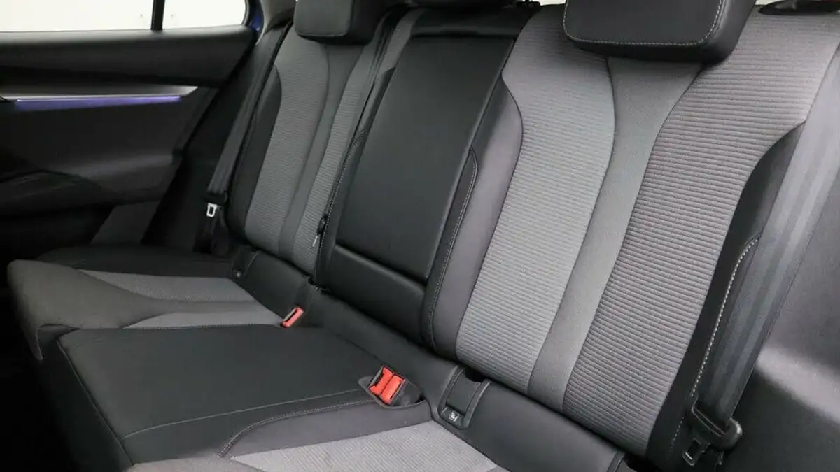 2021-skoda-enyaq-e-60-loft-62-kwh-big-7