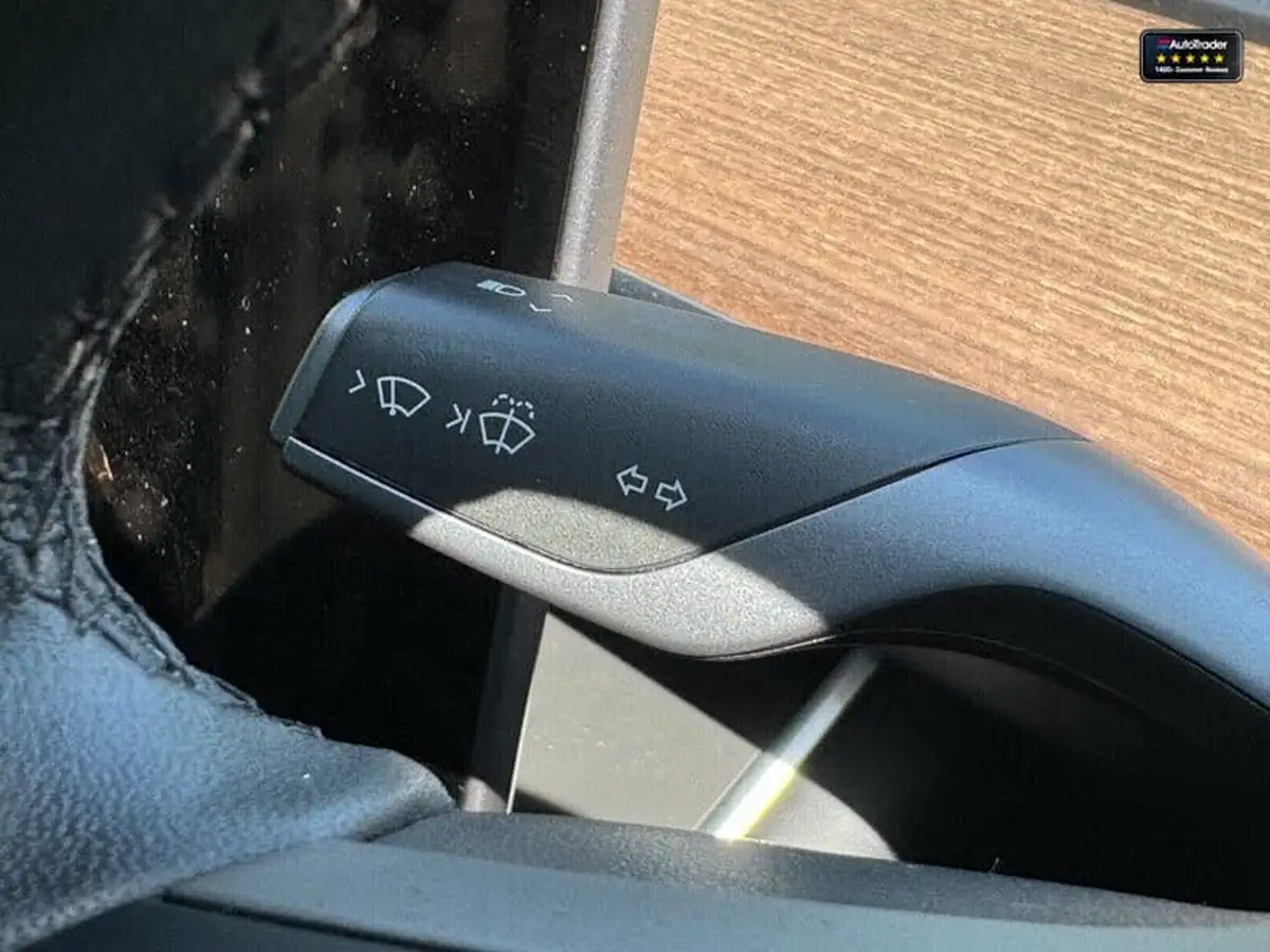 2020-tesla-model-3-e-long-range-big-13