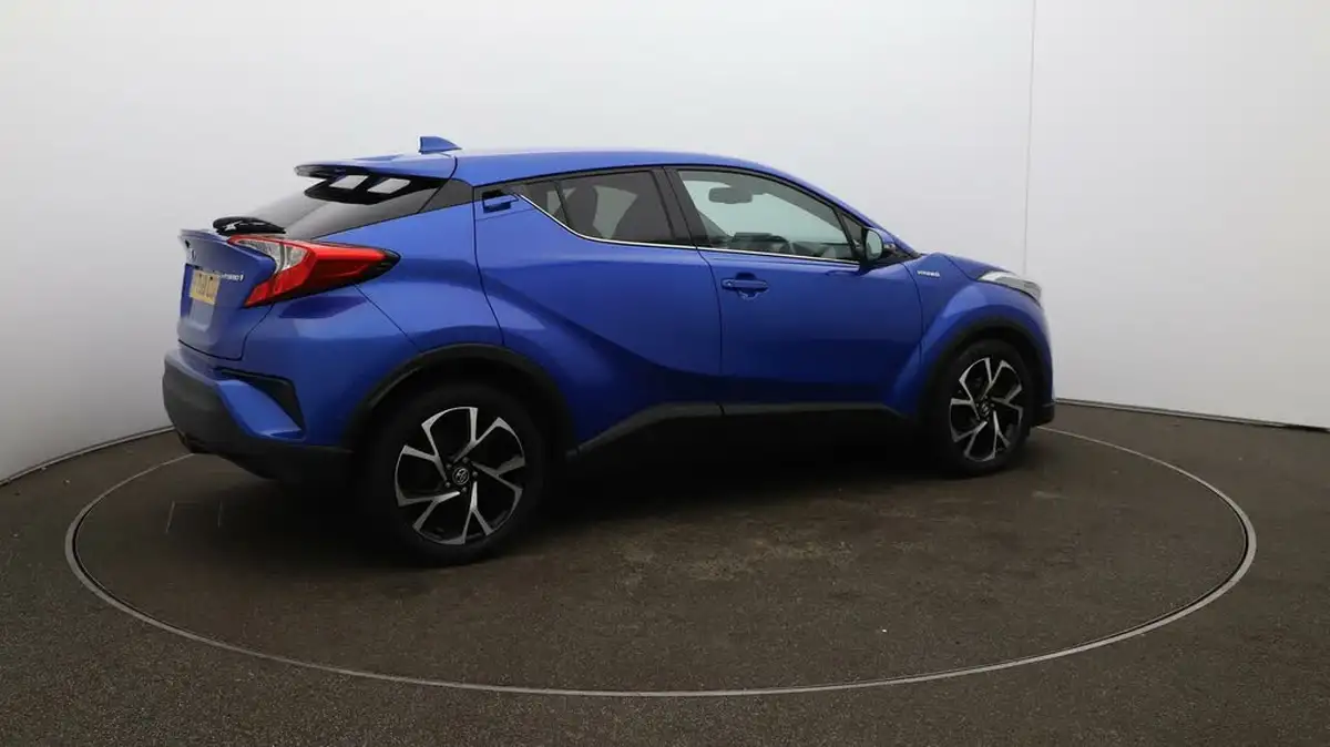 2018-toyota-c-hr-18-vvt-i-design-big-45