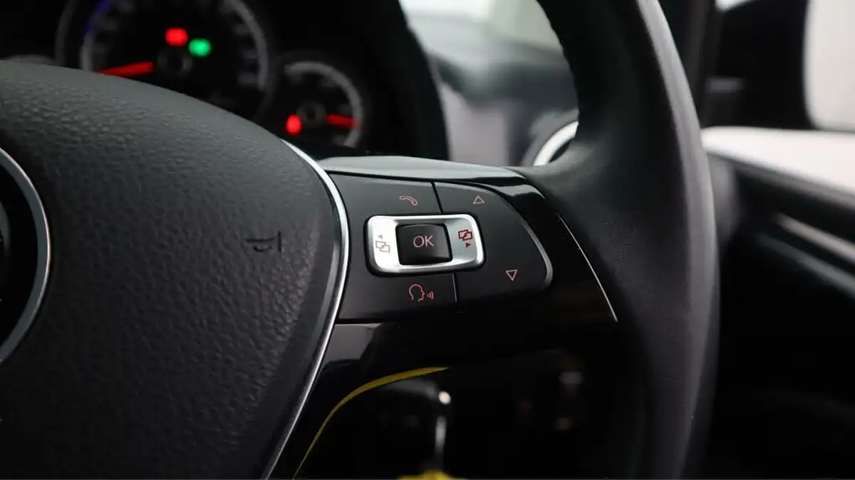 2021-volkswagen-up-e-e-up-big-25