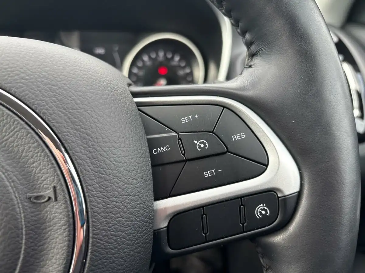 2021-jeep-compass-14-multiair-ii-night-eagle-big-32