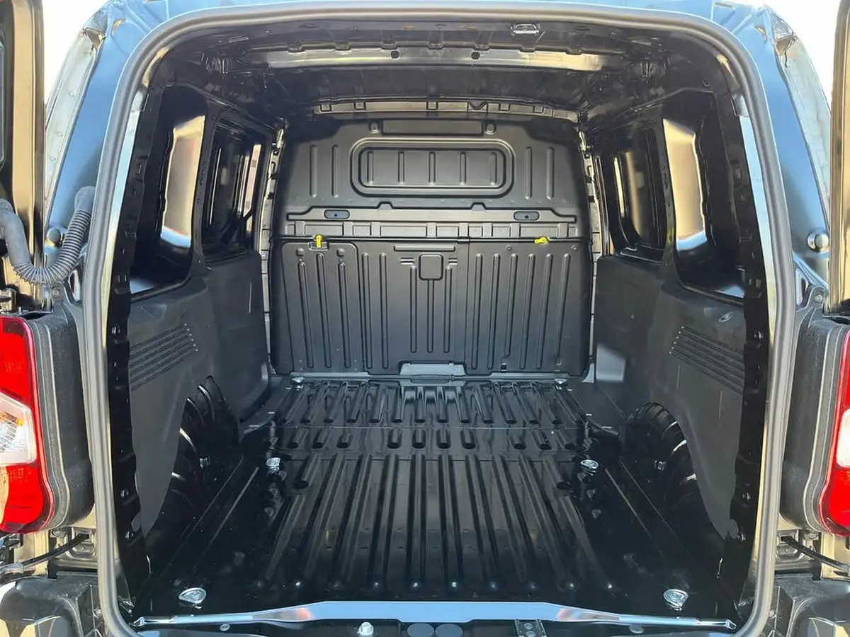 2025-vauxhall-combo-15cdti-pro-130pseu6d-big-9