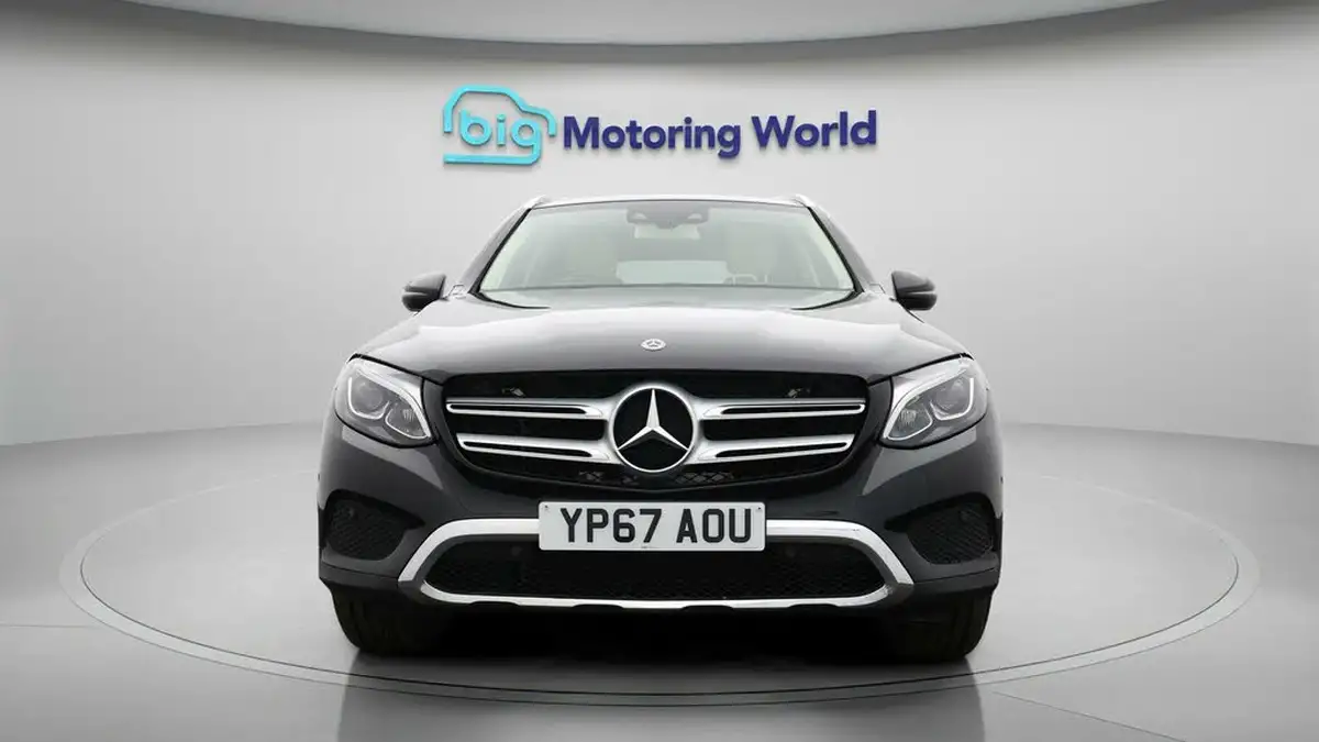 2017-mercedes-benz-glc-class-21d-glc220d-sport-premiumss-station-wagon-5d-big-1