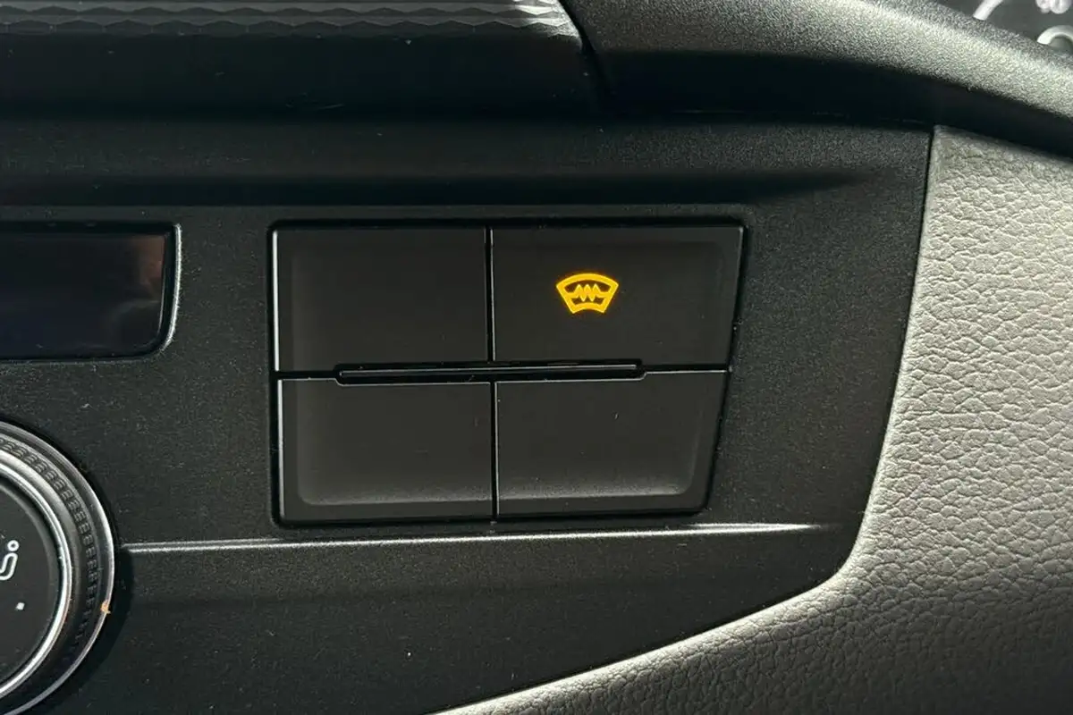 2024-volkswagen-transporter-big-36