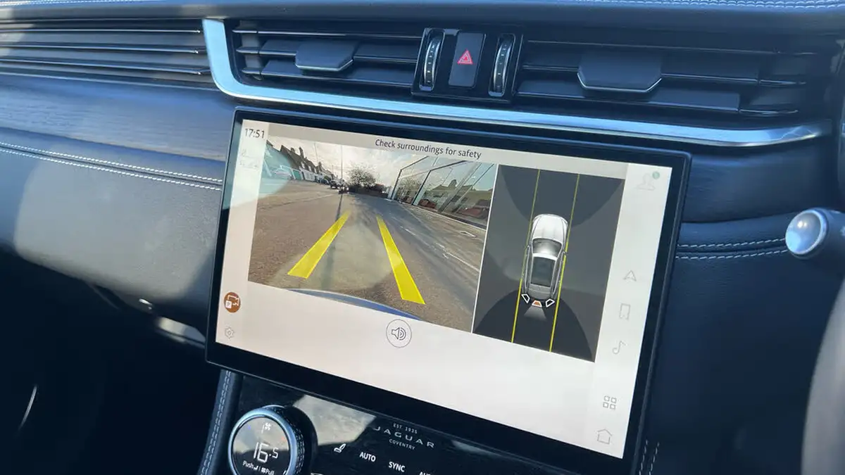 2023-jaguar-f-pace-20-p250-r-dynamic-hse-black-big-11