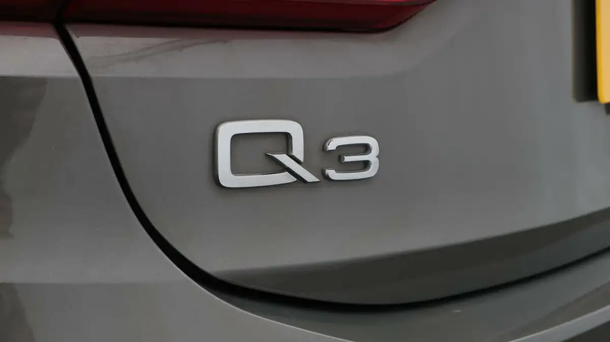 2022-audi-q3-15-35-tfsi-cod-sportback-s-tronic-big-20