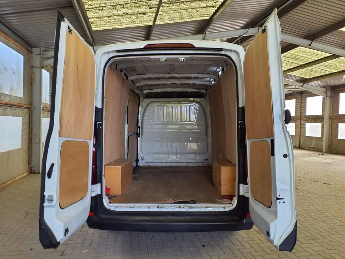 2023-maxus-deliver-9-big-9