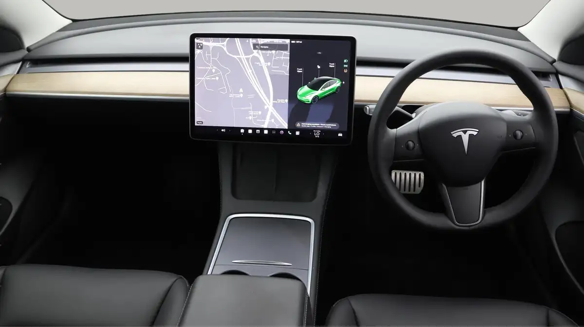 2021-tesla-model-3-e-performance-awd-big-12
