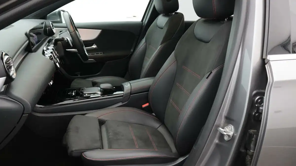 2021-mercedes-benz-a-class-13-a250e-amg-line-premium-plus-saloon-4d-big-14