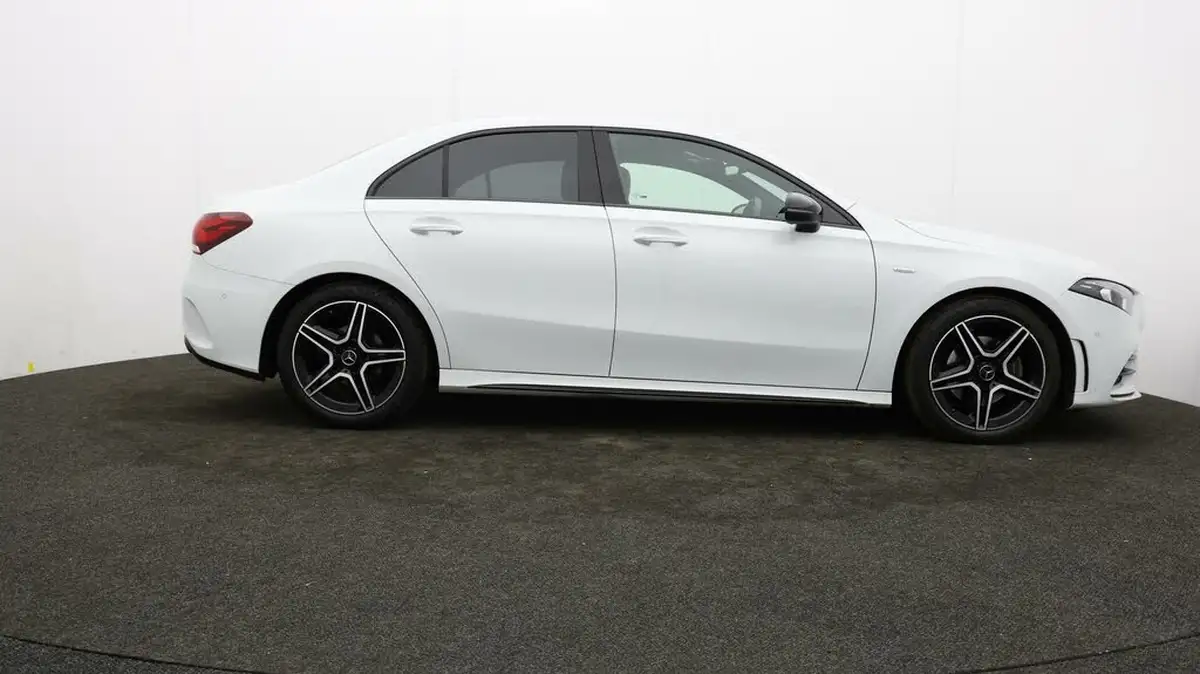 2022-mercedes-benz-a-class-13-a180-amg-line-executive-edition-saloon-4d-7g-dct-big-31
