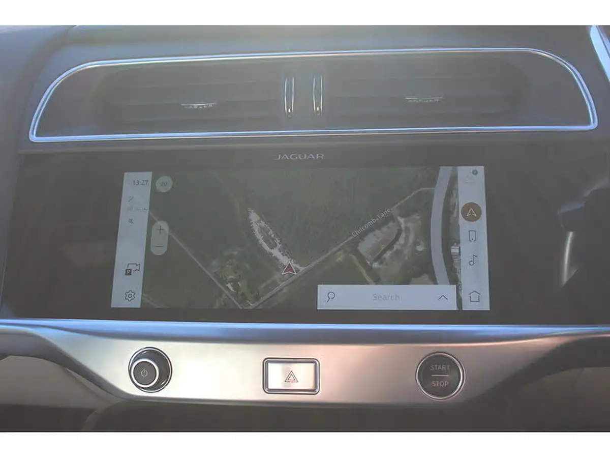 2021-jaguar-i-pace-ev400-black-big-25