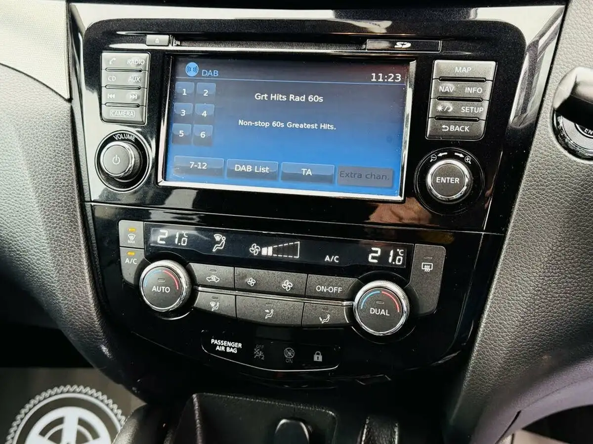 2017-nissan-qashqai-12-dig-t-n-connecta-big-12