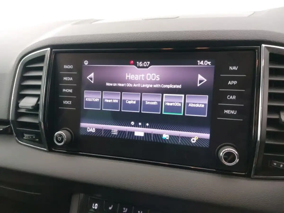 2019-skoda-karoq-10-tsi-se-l-big-9
