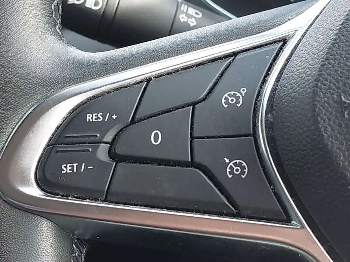 2021-renault-captur-13-tce-iconic-130bhp-big-18
