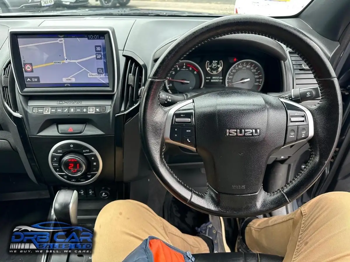 2019-isuzu-d-max-19td-blade-auto-big-14