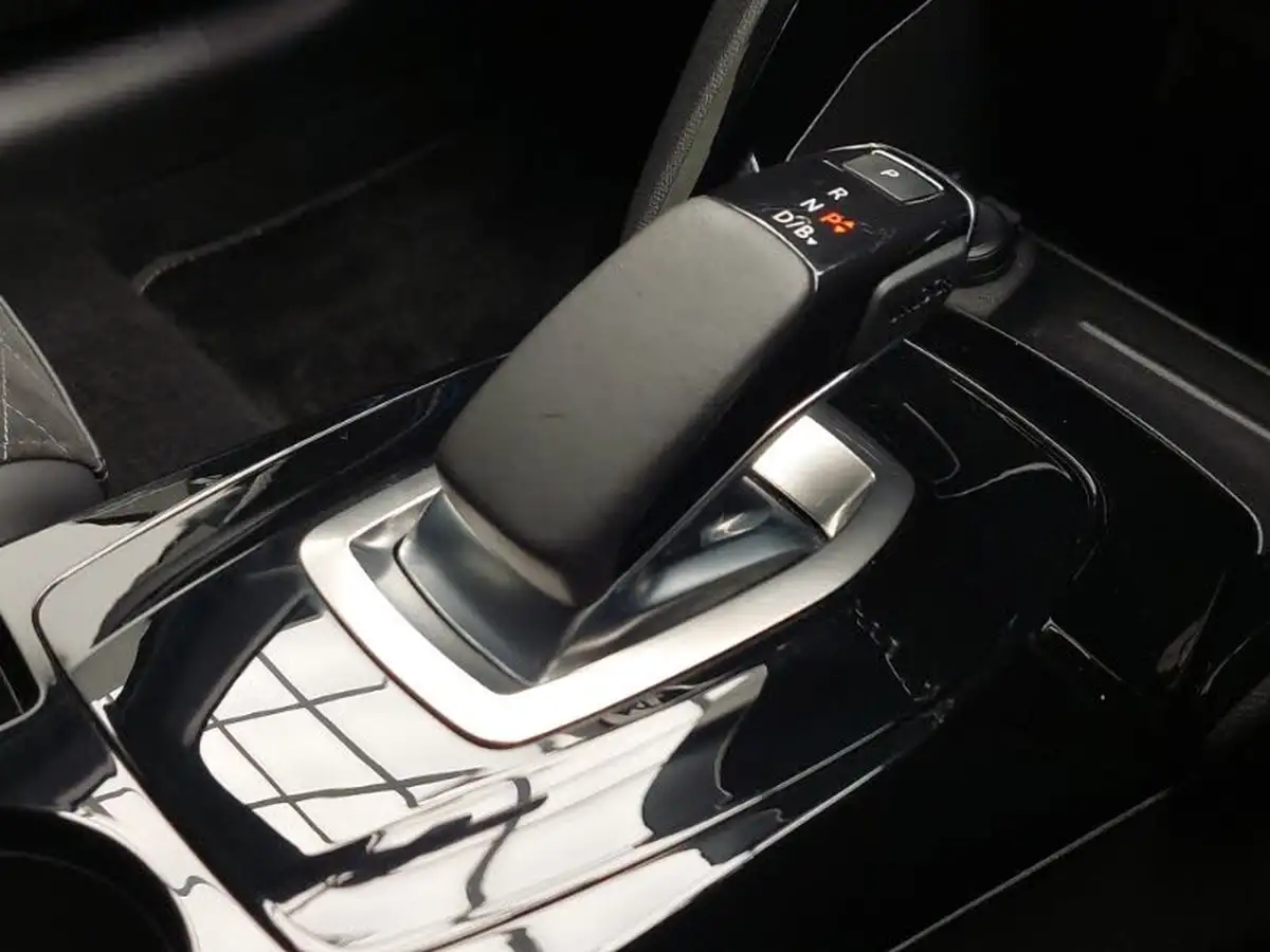 2021-peugeot-208-e-gt-premium-big-16