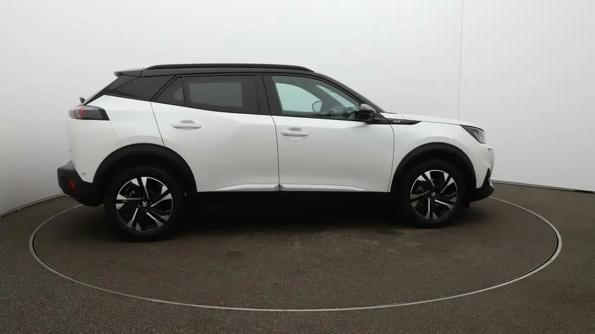 2022-peugeot-2008-suv-12-puretech-gt-big-42