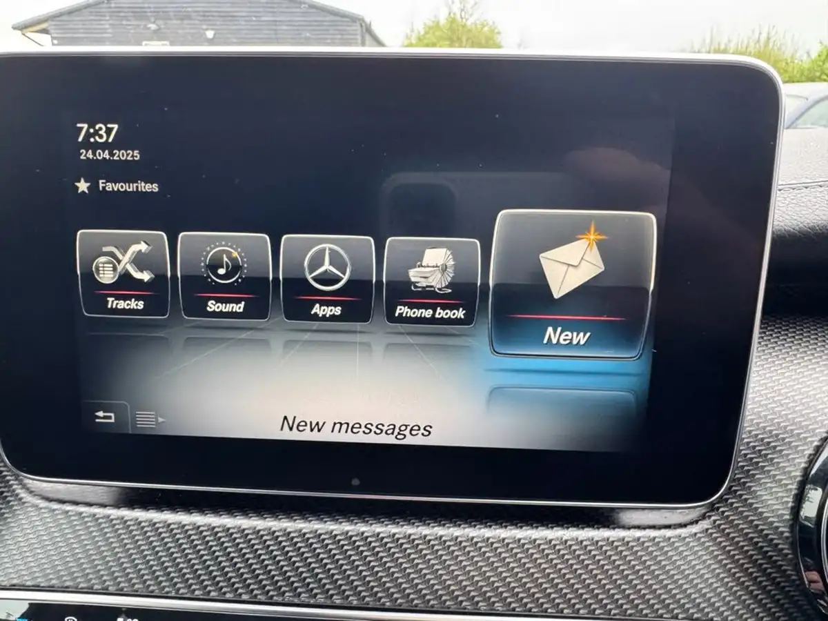 2020-mercedes-benz-v-class-20d-v300d-amg-line-big-20